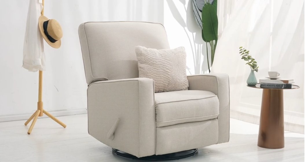 Recliner / Chairs